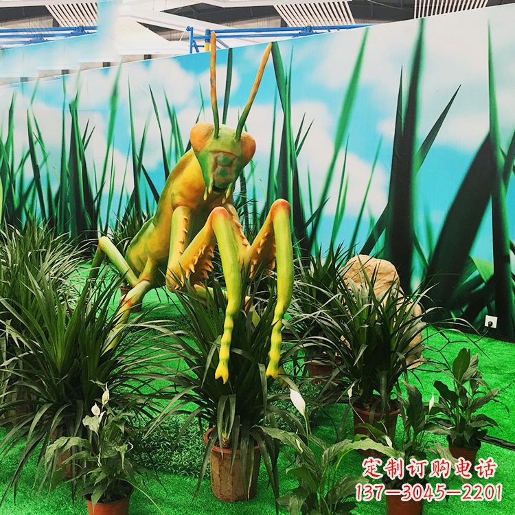 长春优雅螳螂玻璃钢雕塑