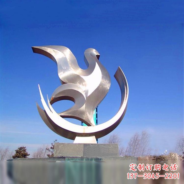 长春贴近自然的精美鸽子雕像