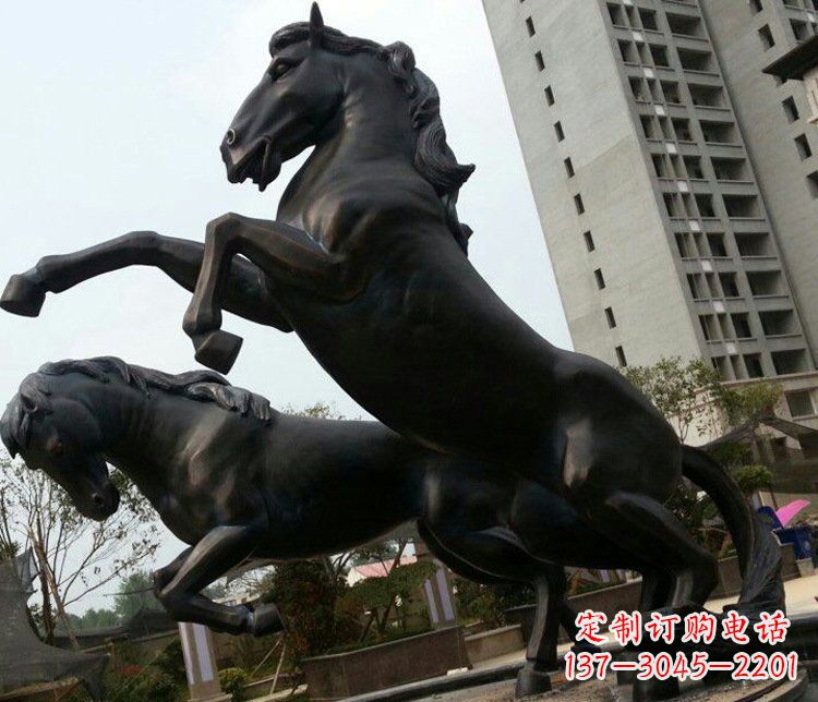 长春高雅实木动物雕塑