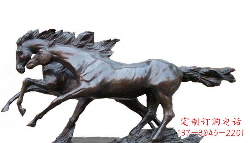 长春精工制作的两匹马动物铜雕