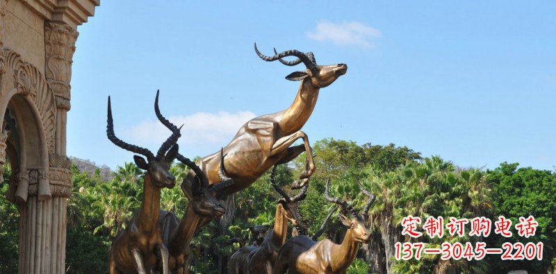 长春跃动的羚羊雕塑