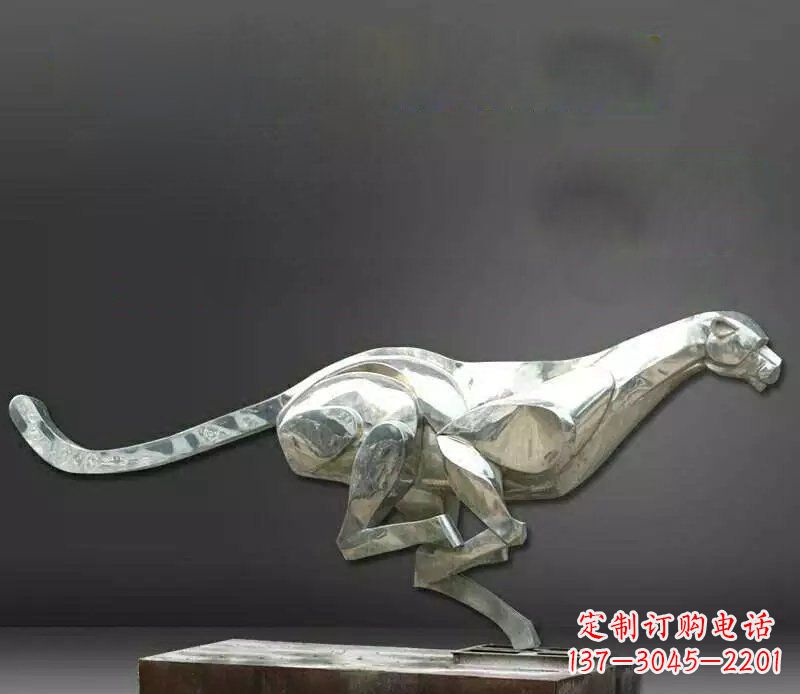 长春公园不锈钢奔跑的豹子动物雕塑