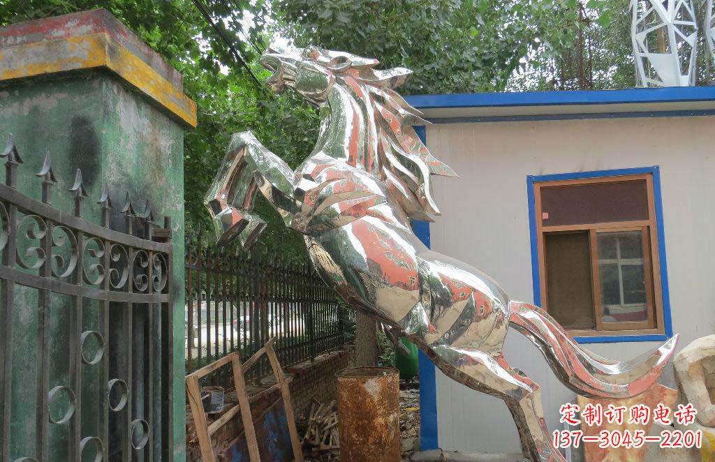 长春优雅凌厉的不锈钢奔跑马雕塑