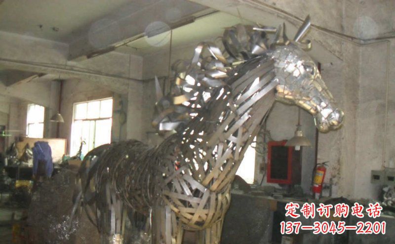 长春不锈钢抽象马动物雕塑