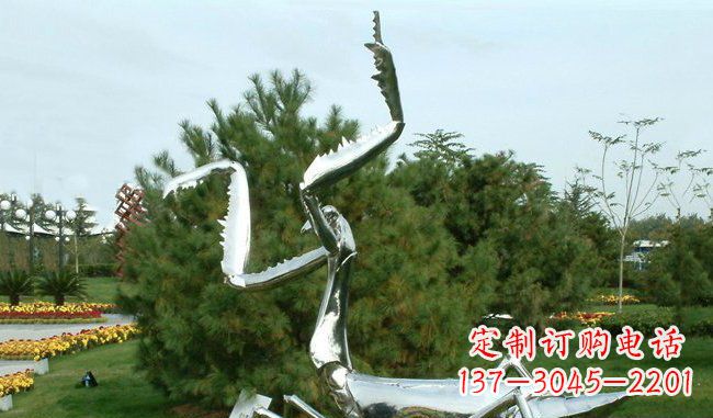 长春不锈钢螳螂雕塑