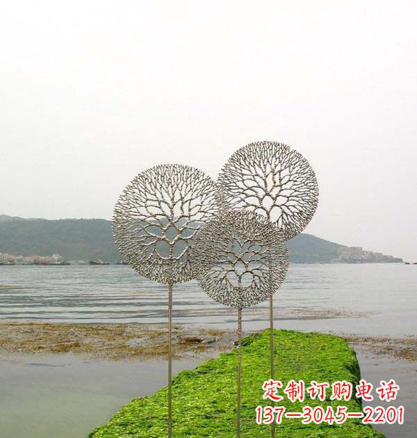 长春 迷人的不锈钢蒲公英雕塑