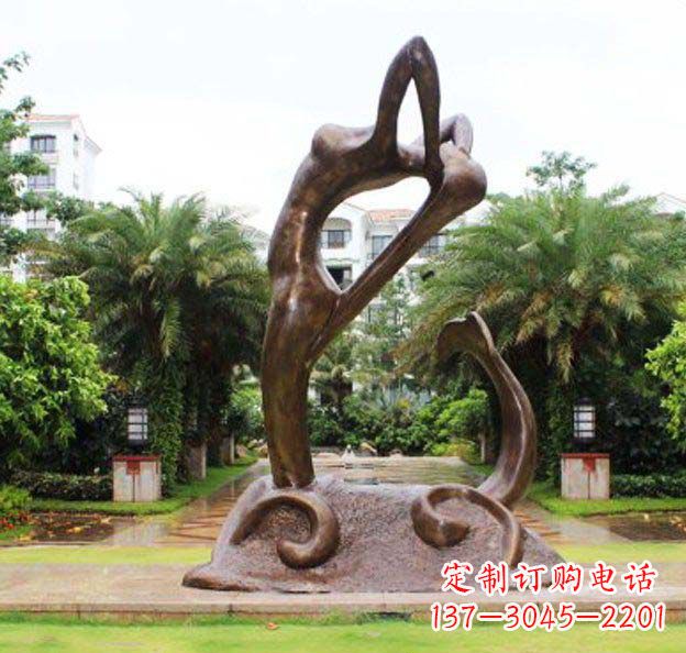长春公园抽象美人鱼景观铜雕