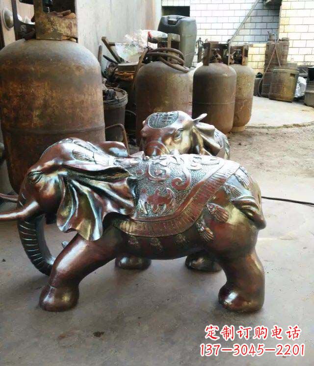 长春 精美的铜质大象招财雕塑