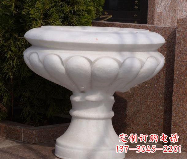 长春公园汉白玉花盆石雕
