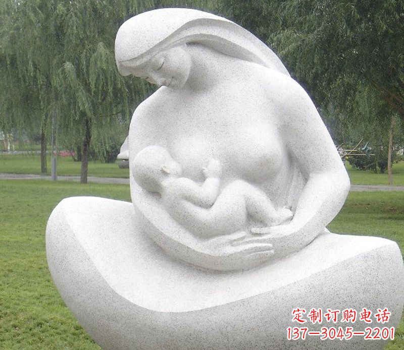 长春精美母亲喂奶石雕塑