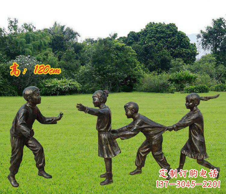 长春公园玩老鹰捉小鸡的儿童小品铜雕 (2)