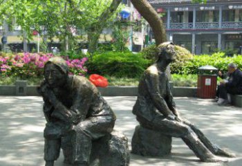 长春充满深情的老人铜雕