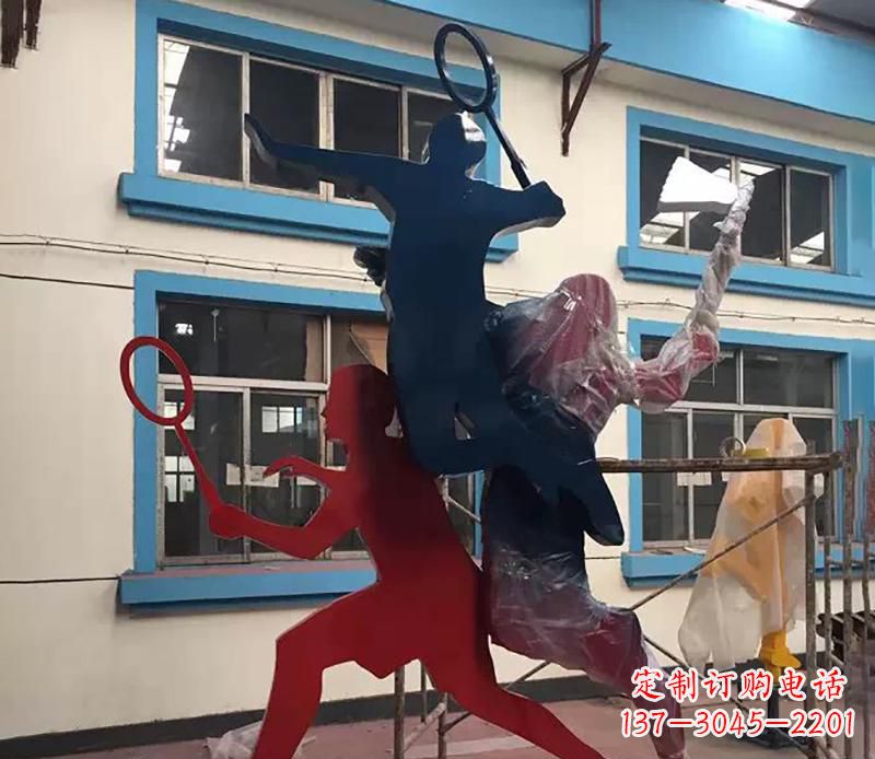 长春广场不锈钢打羽毛球雕塑2