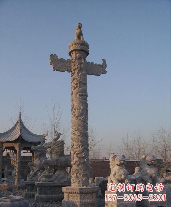 长春动感华表雕塑,为广场增添艺术魅力