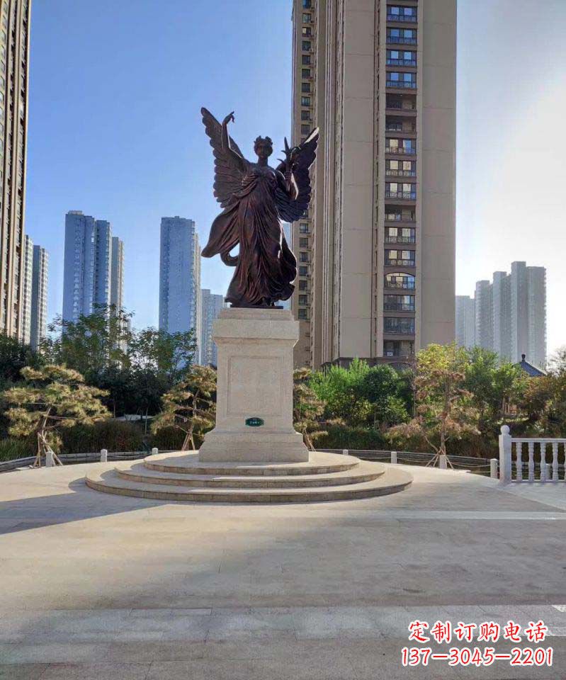长春广场女神铜雕
