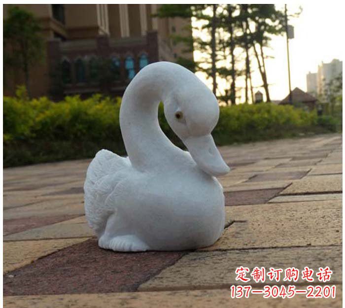 长春汉白玉天鹅石雕塑,精美瑰丽