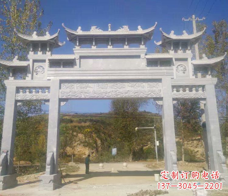 长春景区三门仿古石牌坊石雕