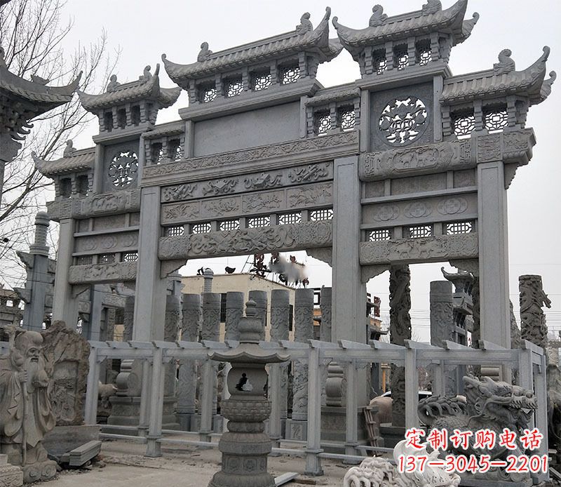 长春京中领雕塑:牌坊石雕定制