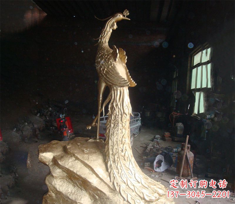 长春孔雀雕塑