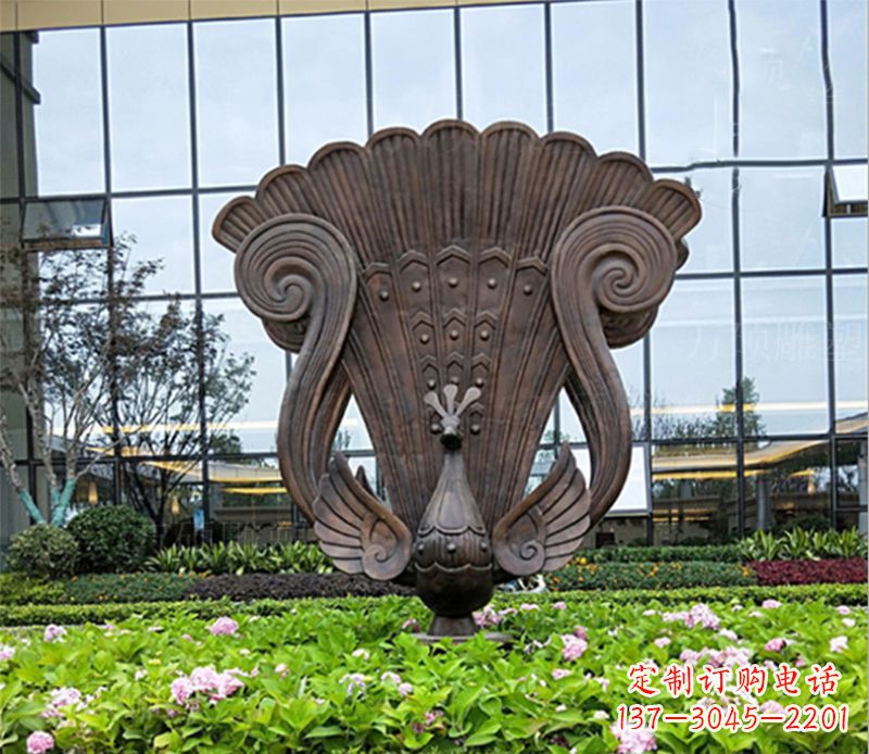 长春孔雀动物雕塑