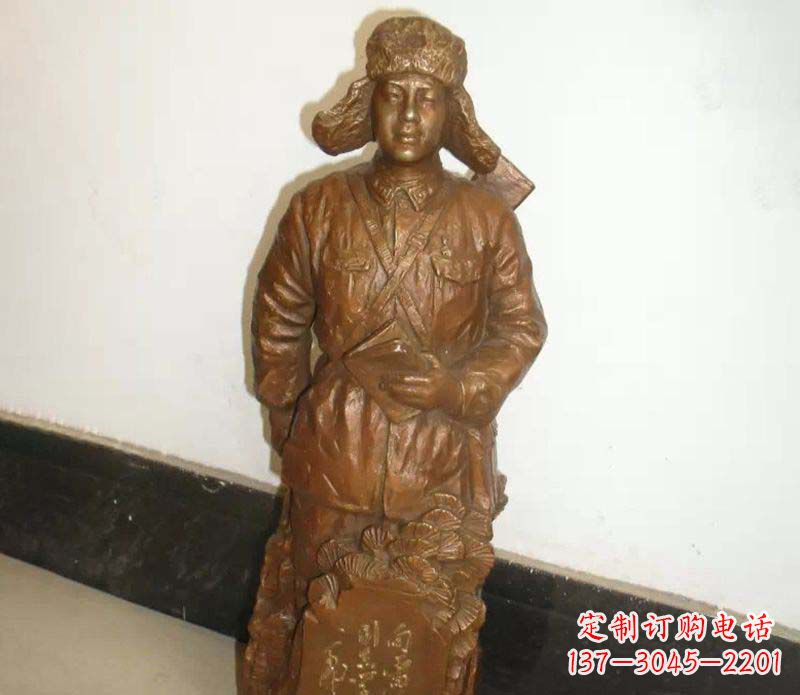 长春纪念雷锋的精美铜雕