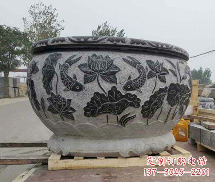 长春中领雕塑出品,精致仿古圆水缸雕塑