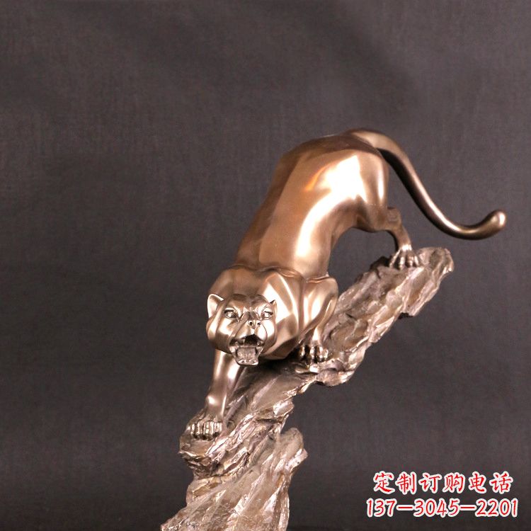 长春猎豹玻璃钢雕塑