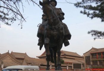 长春雕刻精美的蒙古人骑马铜雕