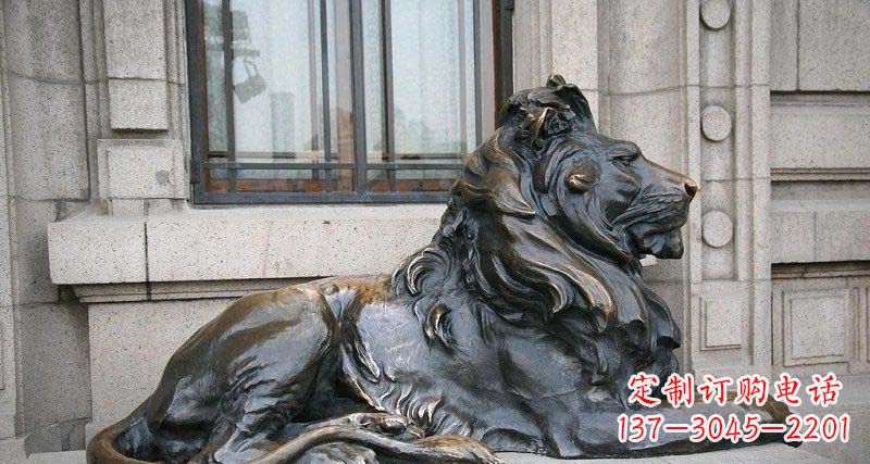 长春趴着的西洋狮子铜雕