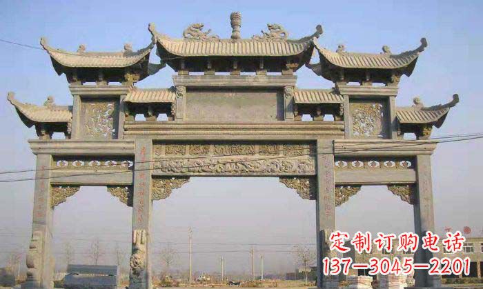 长春特色街角石雕牌坊精致典雅的装点