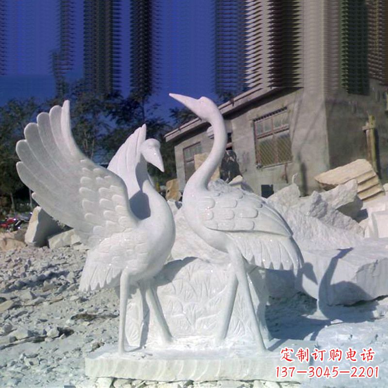 长春石雕仙鹤低头