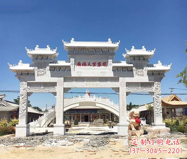 长春石牌坊的雕刻