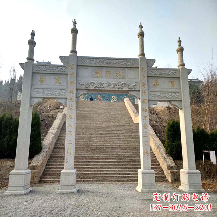 长春寺庙入口无楼牌坊