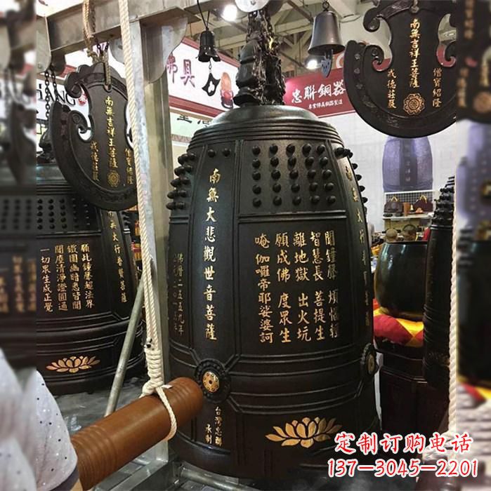 长春寺院挂钟铜雕塑