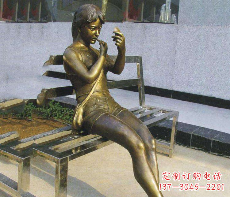长春铜雕商业街化妆女孩人物雕塑