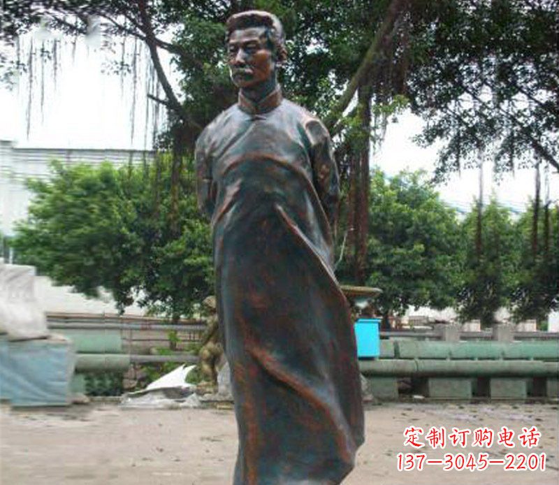 长春铜雕校园鲁迅人物雕像摆件