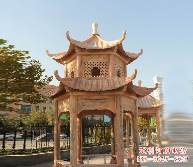 长春晚霞红景区休息凉亭