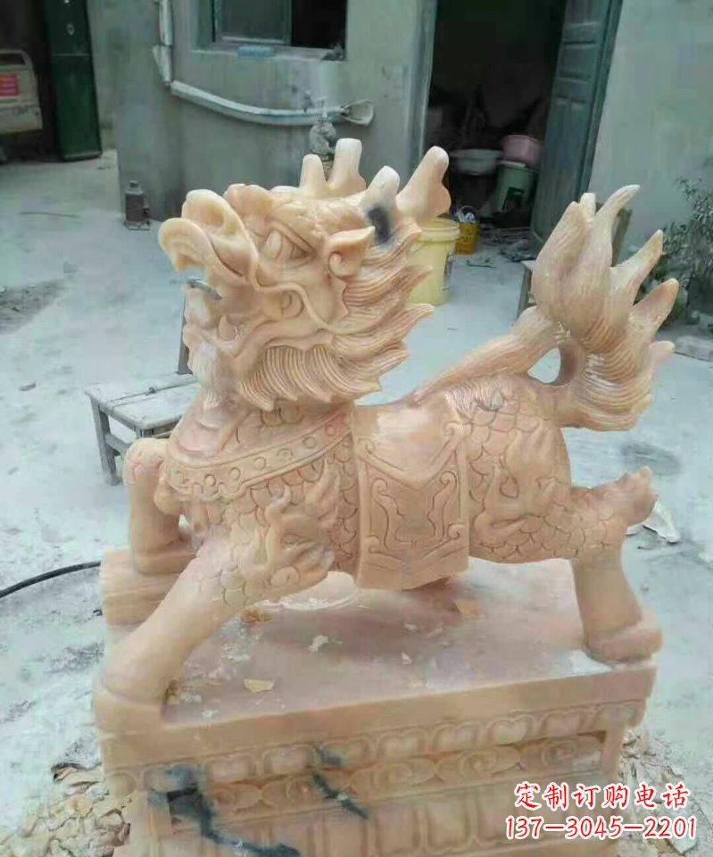 长春晚霞红麒麟雕塑112