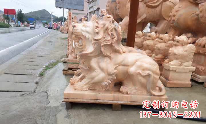 长春晚霞红狮子雕塑