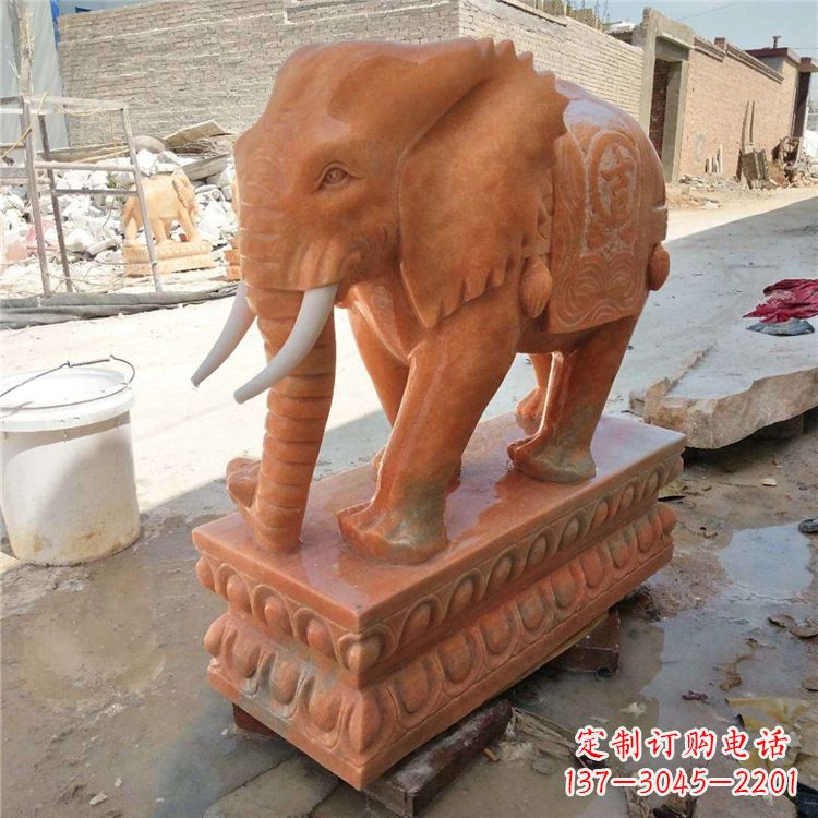 长春晚霞红石雕大象