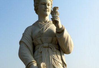 长春美女雕塑是由中领雕塑定制的古典美女雕像，…