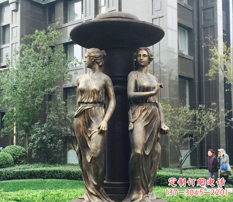 长春小区西方女人人物铜雕