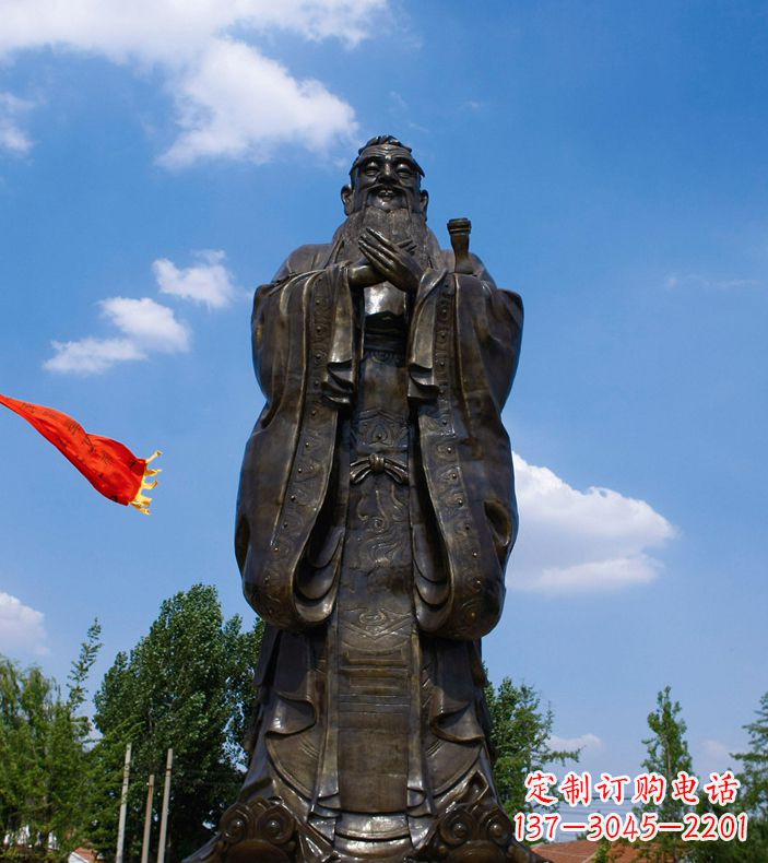 长春校园里的孔子雕像