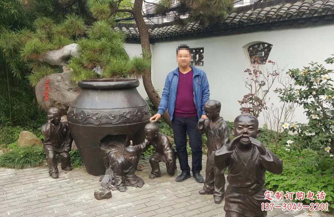 长春园林司马光砸缸铜雕