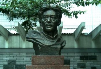 长春校园名人徐悲鸿头像雕塑