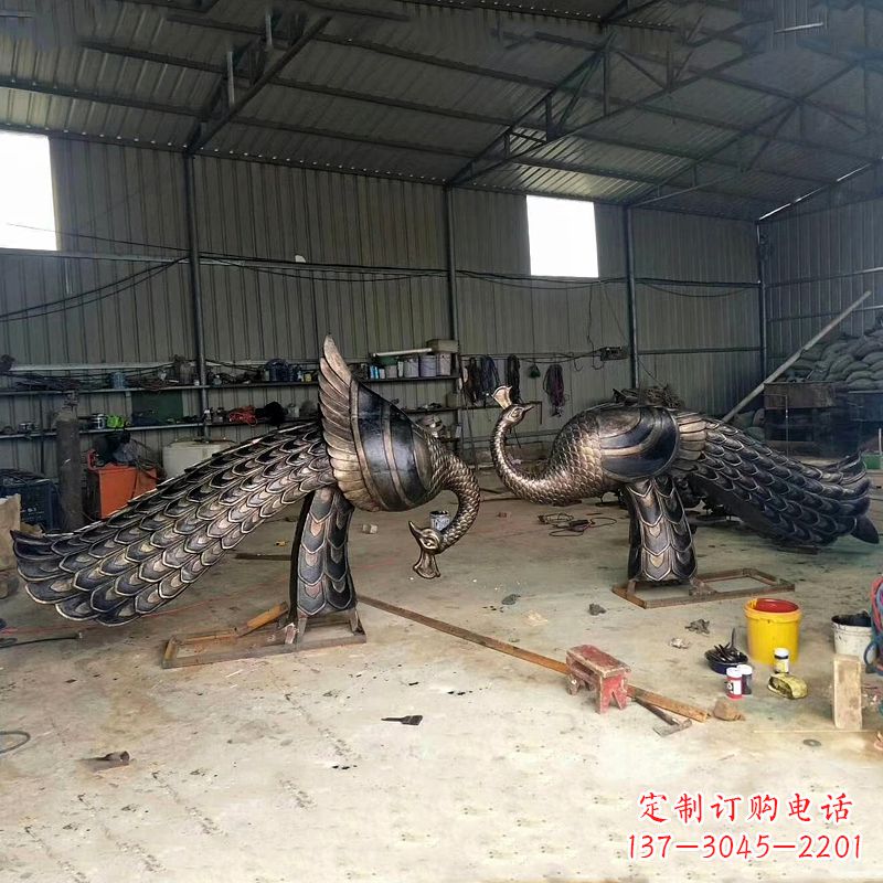 长春铸铜孔雀雕塑