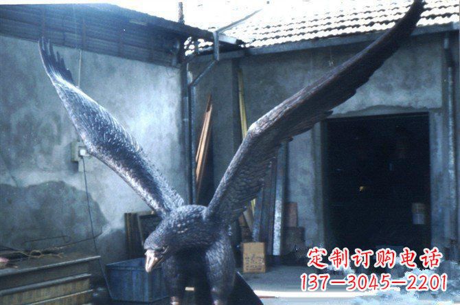 长春铸铜老鹰企业动物铜雕