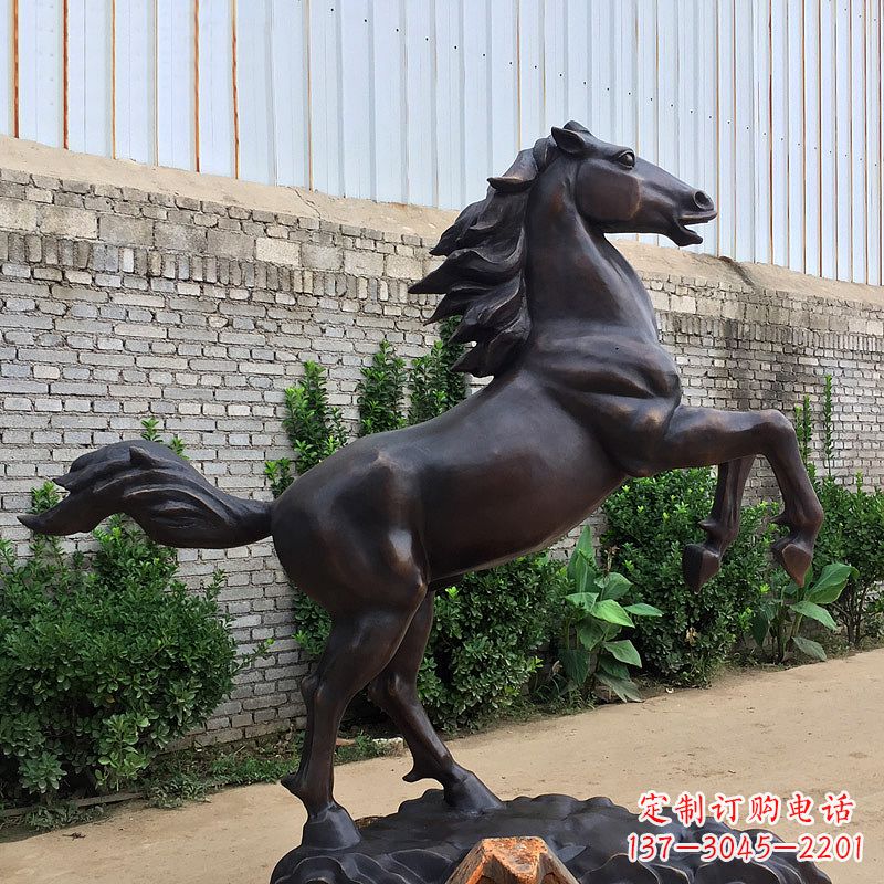长春铸铜马儿雕塑