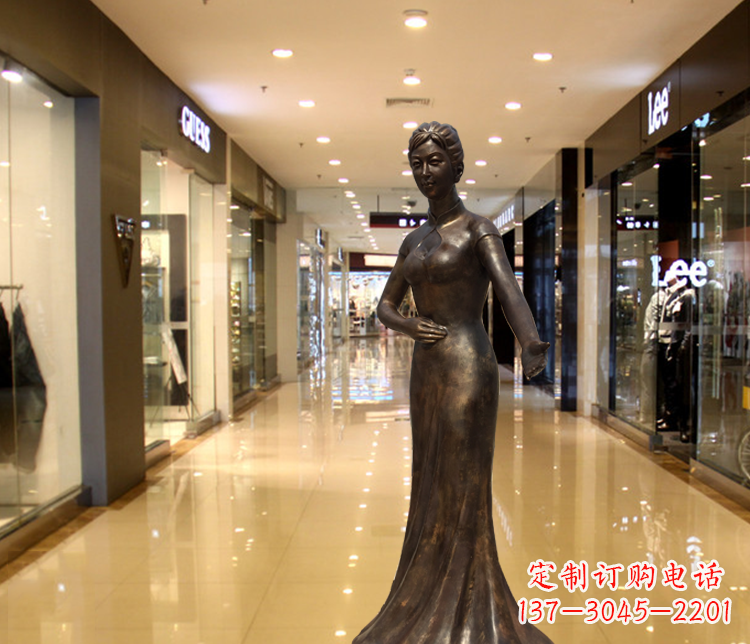 长春穿旗袍的迎宾女人铜雕