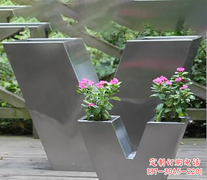 长春花盆不锈钢雕塑